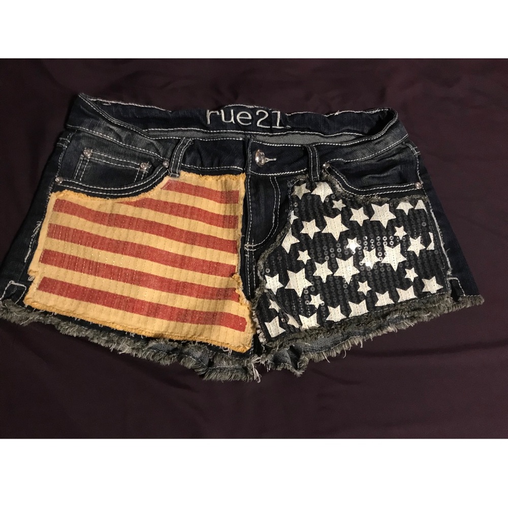 RUE 21 flag shorts 🇱🇷